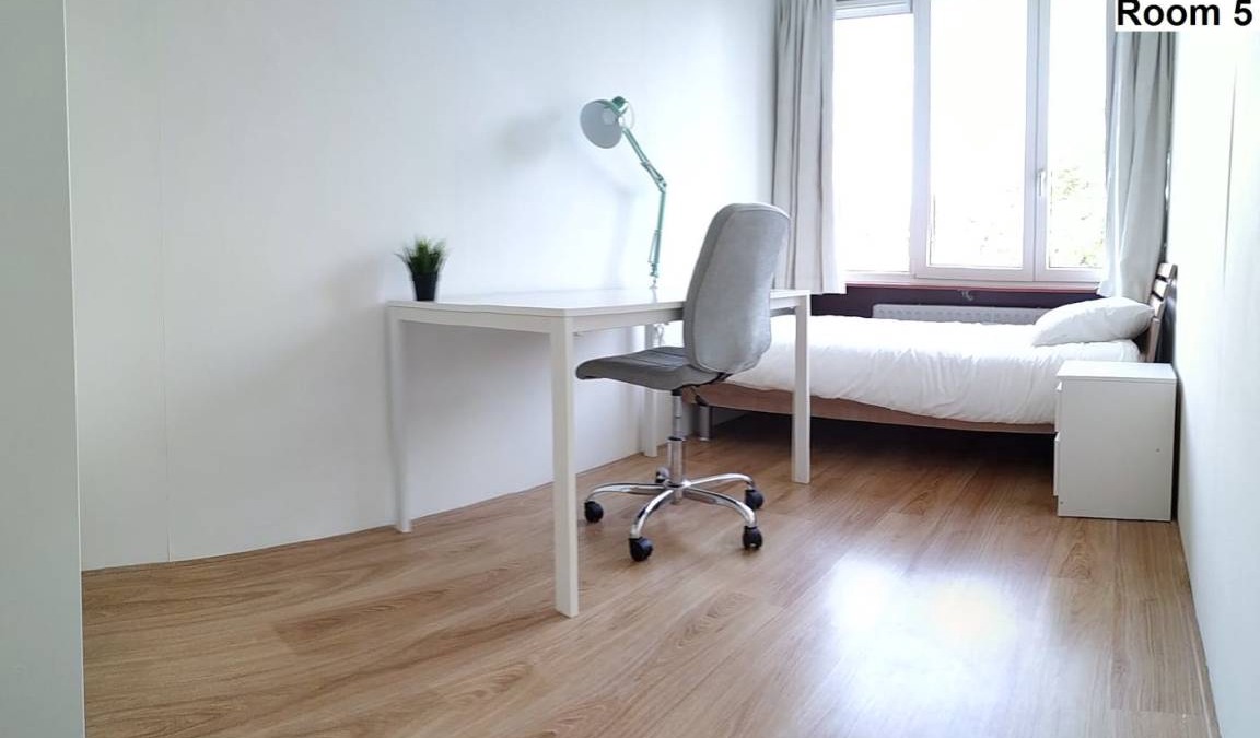 Ommoord Resort | 135 m² Private room ∙ 1 bedroom ∙ 5 guests