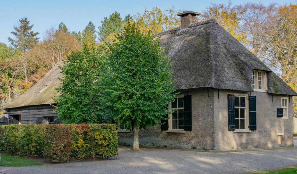 Verspreide huizen Ulvenhout Apartment | 320 m² Apartment ∙ 6 bedrooms ∙ 16 guests