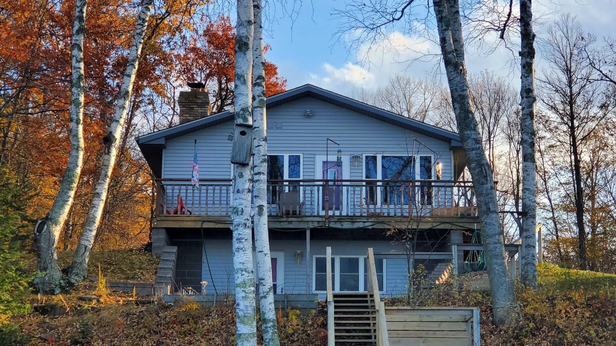 McGregor House | nLakefront home with Minnewawa view! Pontoon incl.