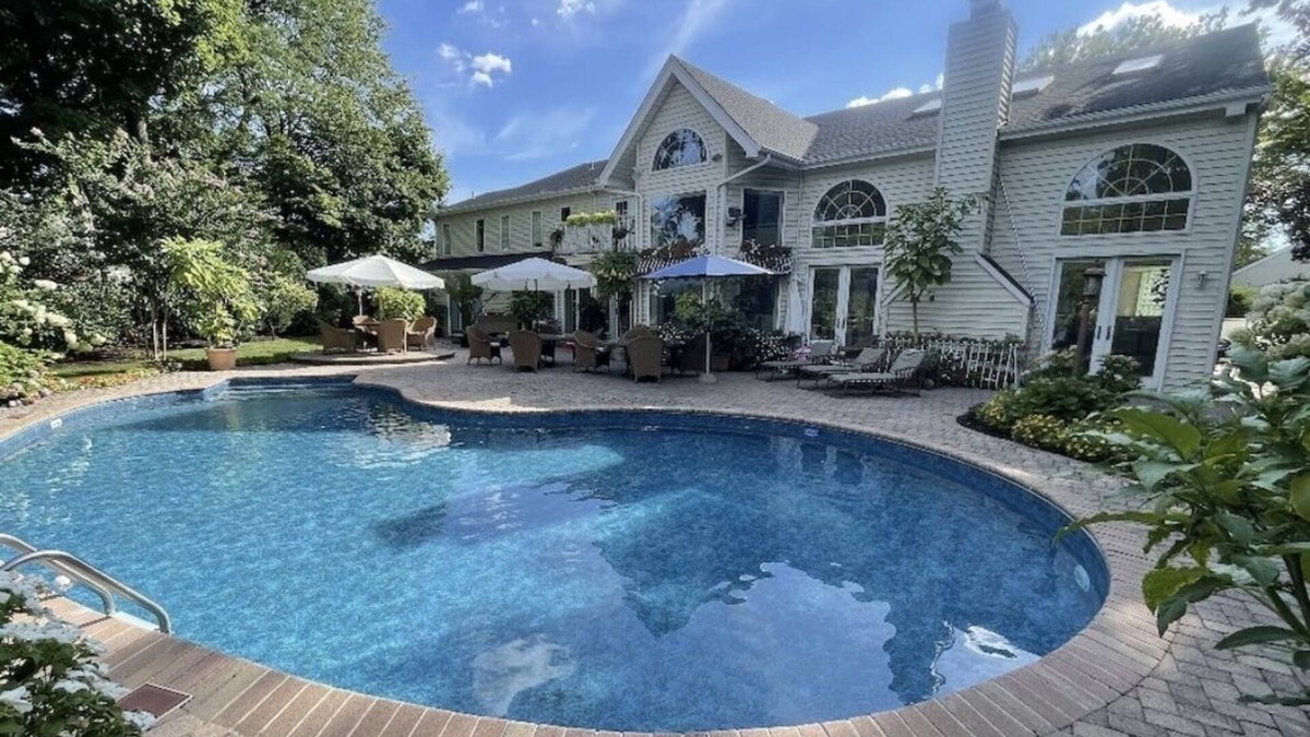 Franklin Square House | nLuxury 6100 Sqft Home close to Manhattan, Renowned Hamptons and Beachesn
