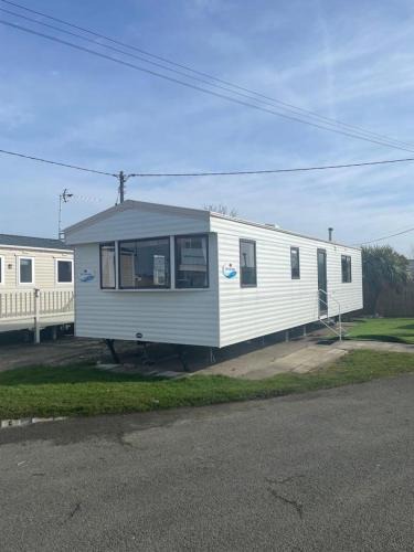Towyn Resort | No. 1 Family Caravan at Golden Gate Holiday Centre, Sleeps 6