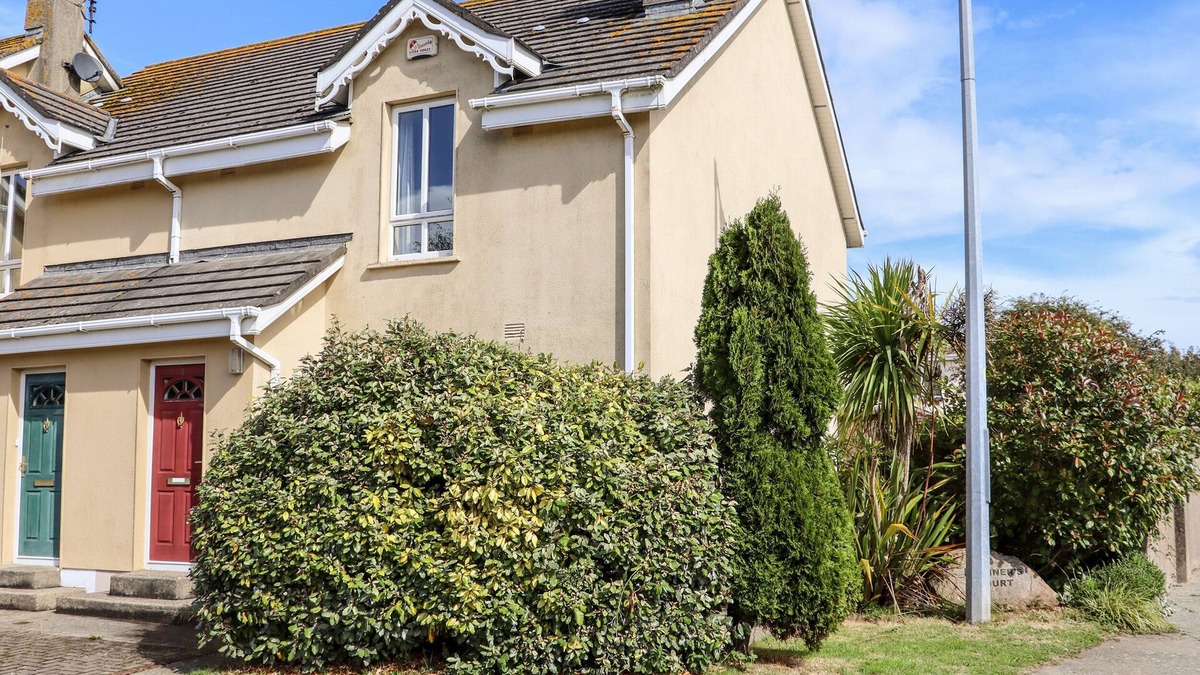 Rosslare House | NO. 1 MARINER'S COURT in Rosslare Strand, County Wexford
