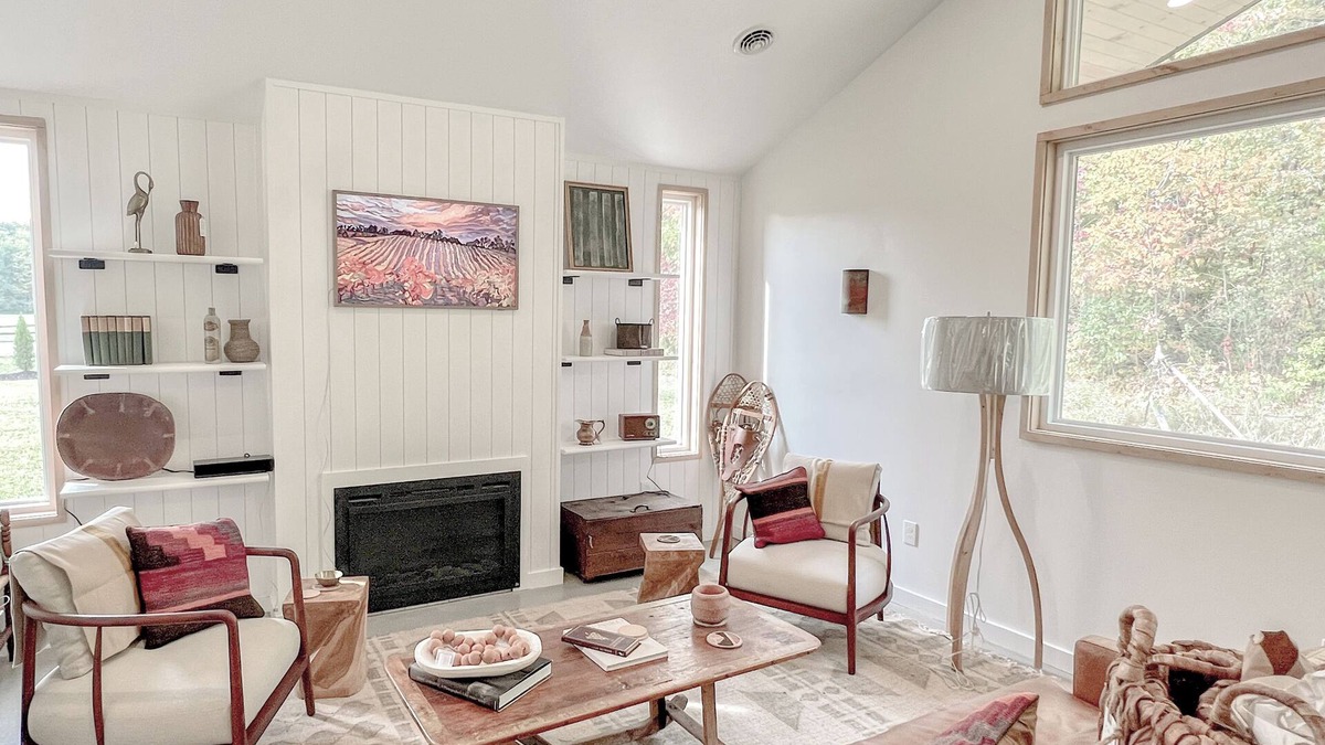 Rock Creek Cottage | No.1 Pinot Modern Cottage Heart of the Geneva Vineyards