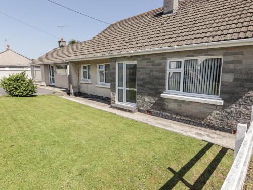 Saundersfoot House | No 1 Vanderhoof Way