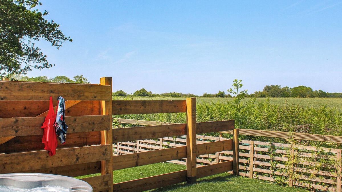 Foxley Cottage | No. 2 Badger Sett-UK44307