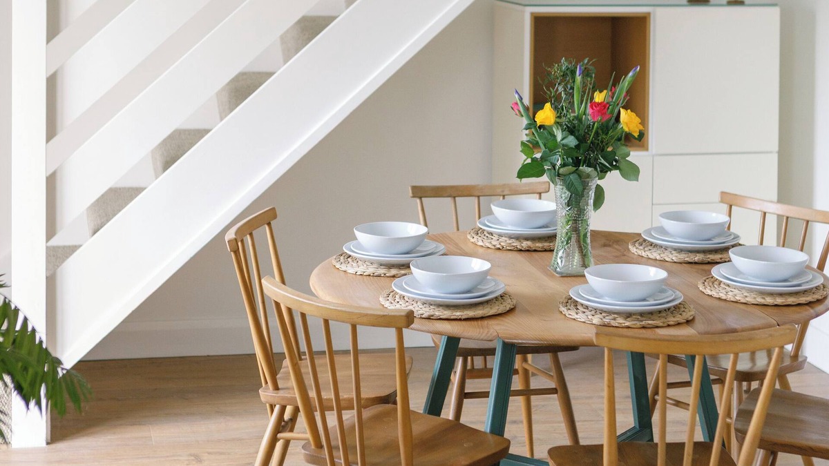 Brighton House | No. 26…The Perfect Brighton Getaway! Free Parking! Private Garden! Sleeps 6!