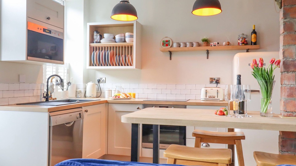 Haworth House | NO 47, HAWORTH, family friendly, with a garden in Haworth