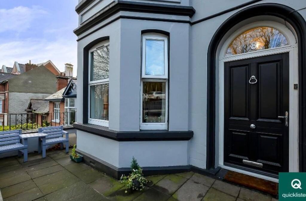 Londonderry Villa | No 8, Lawrence Hill