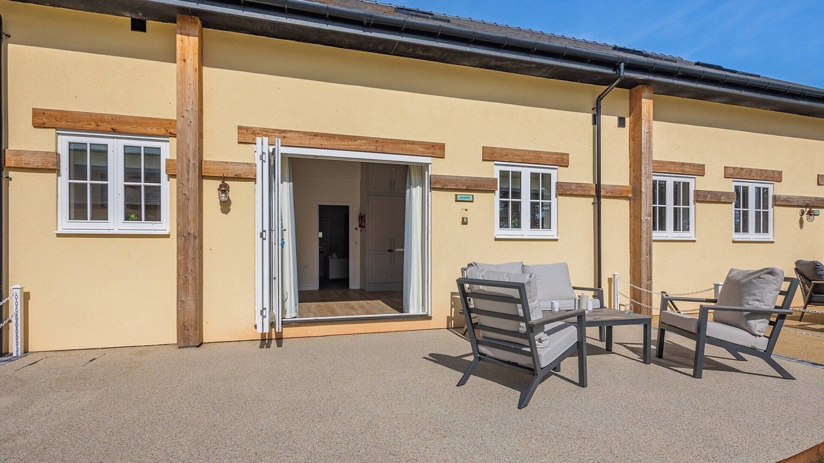Felton Cottage | No 9 - Haydock - UK47938