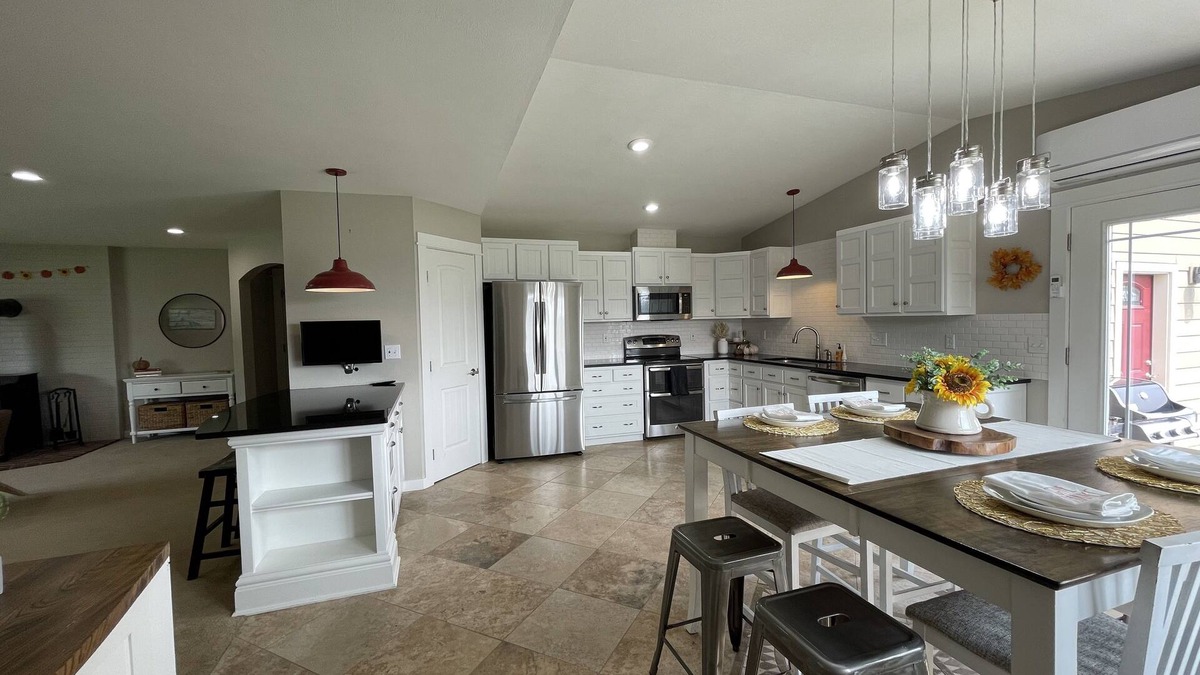 Missoula House | NO cleaning fee! Executive housing on 4.5 acres close to Missoula
