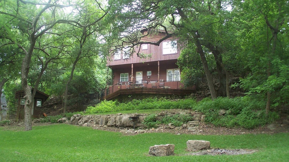 Gruene House | No Flood! Gruene River Home and Cottage on Guadalupe! Sleeps-13. 5 Bed/3.5Baths