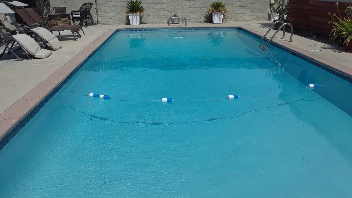 North Hollywood House | No.Ho. Pool House Suite & Private Bdrm 2ba!.