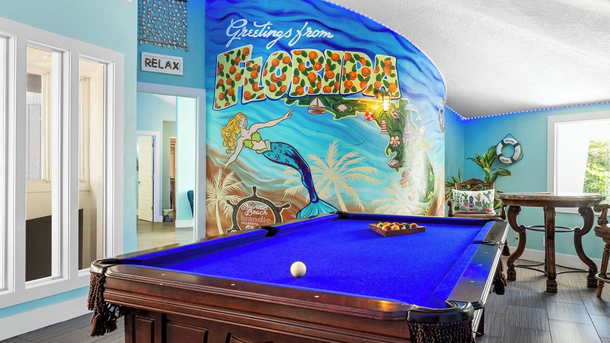 Palm Beach Gardens House | No need to leave this home because we have it all at the Turtle Shack