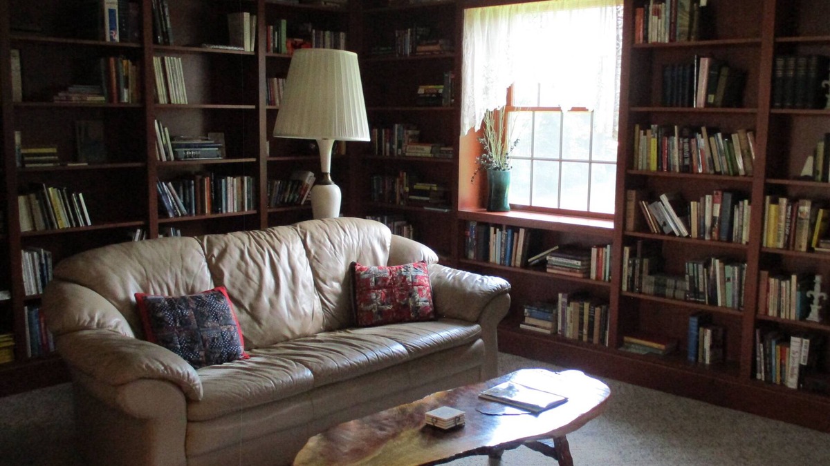 Mount Vernon Apartment | No Ordinary Manor in Central Ohio - A Homey, Executive Apartment