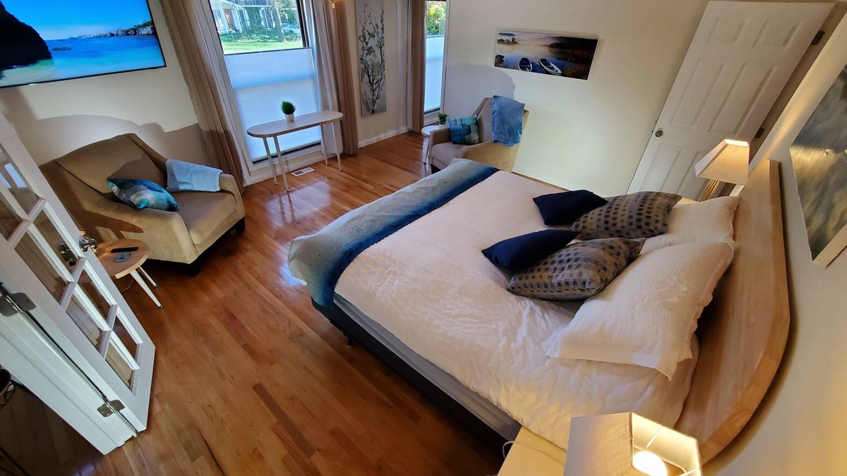 Concord House | No parties, quiet, 3 bed, 2 bath.