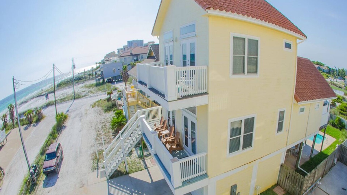 Tang-O-Mar House | No Road To Cross! Private Pool and Private Beach, 3 Bedroom & 3 Bathroom