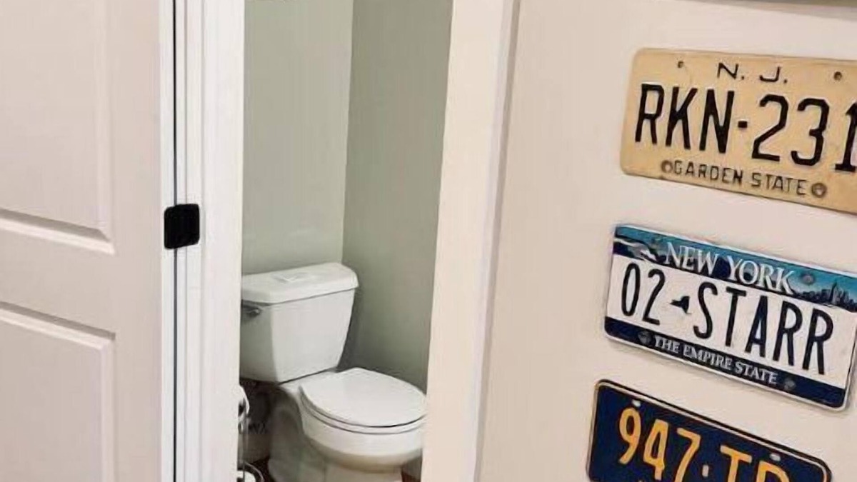Johnsonville Apartment | “No Sleep ‘Til Brooklyn “- Vintage Eclectic Studio