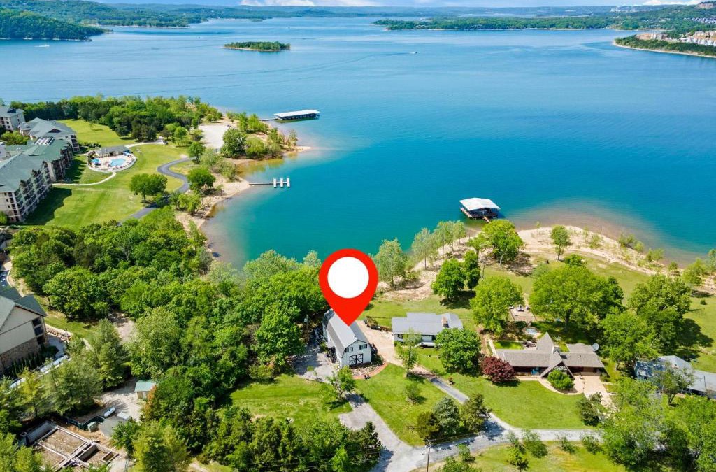 Big Cedars Apartment | No Wake Zone Suite