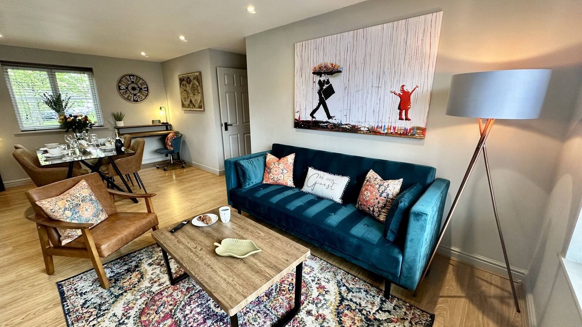 Leamington Spa Apartment | No48 - 2-bed Boutique Apartment - Hosted by Hutch