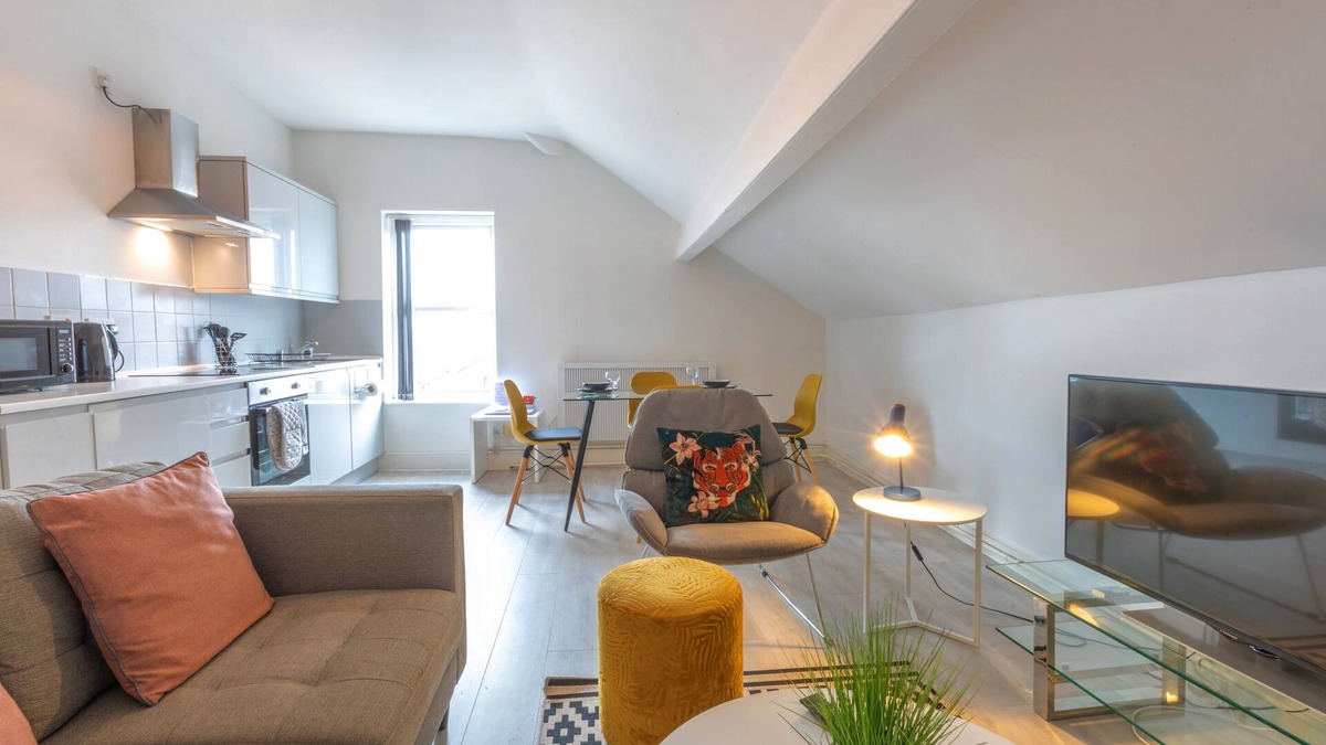 Preston Apartment | No5 Fulwood Heights - beautiful snug nr Hospital