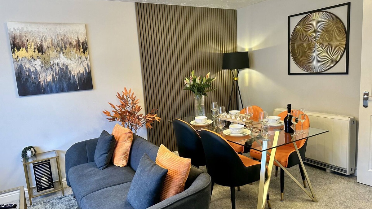Leamington Spa Apartment | No56 - 2-bed Boutique Apartment - Hosted by Hutch