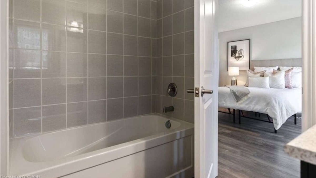 Hamilton House | Noah's Amazing Home