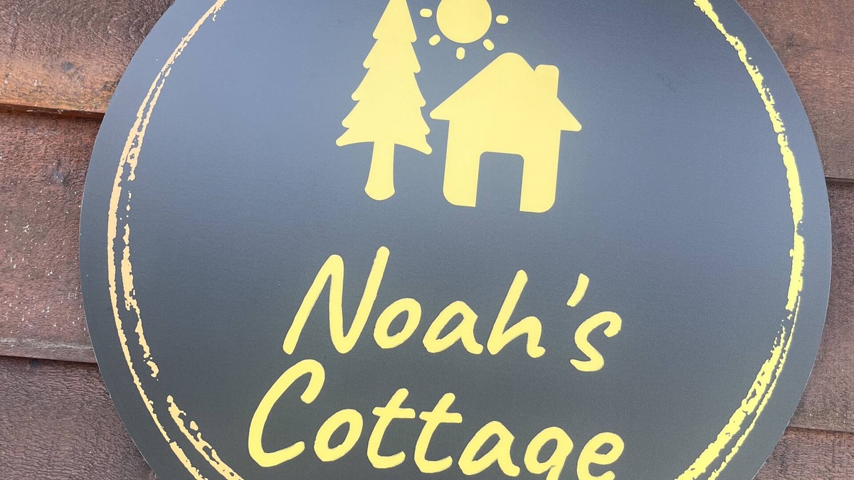 Sandringham Cabin | Noah's Cottage at Sandringham