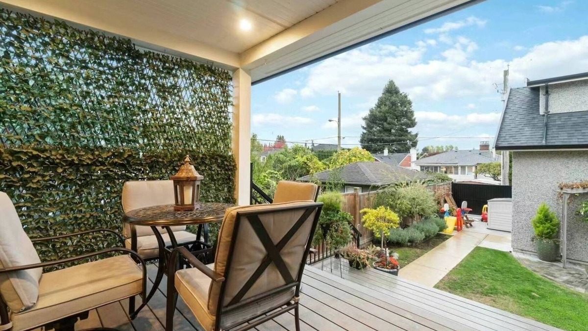 Vancouver South House | Oakridge Oasis: Luxury Retreat on the Westside