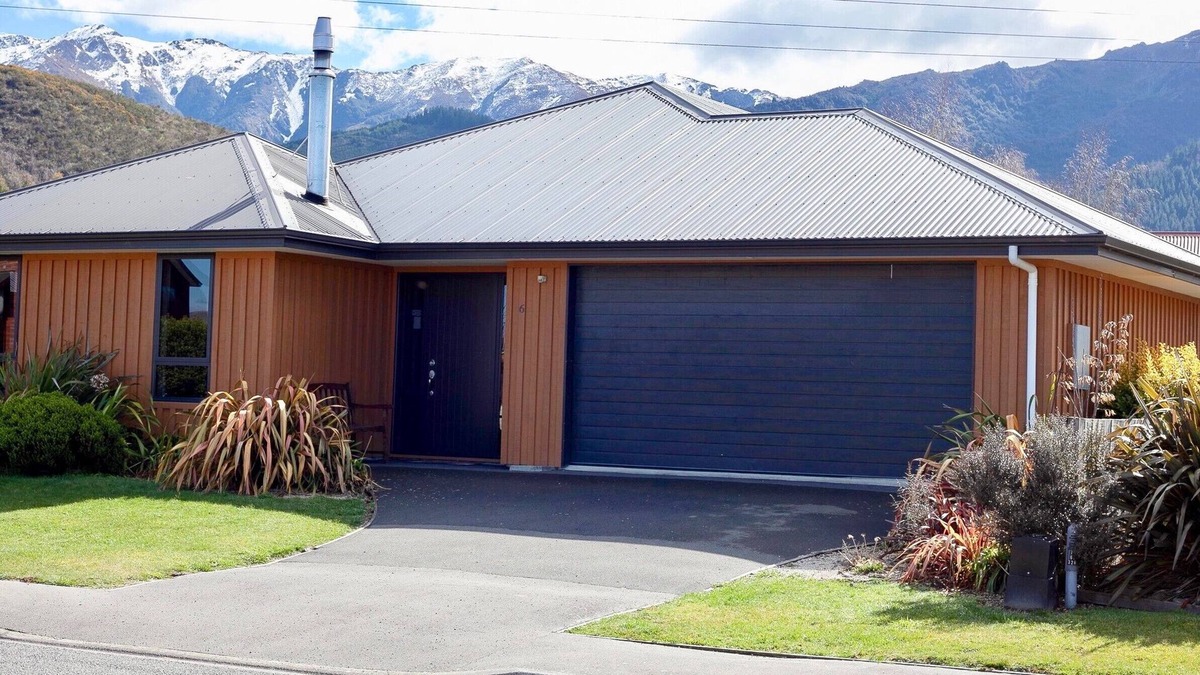 Hanmer Springs Cottage | Noble No 6 - Hanmer Springs Holiday Home