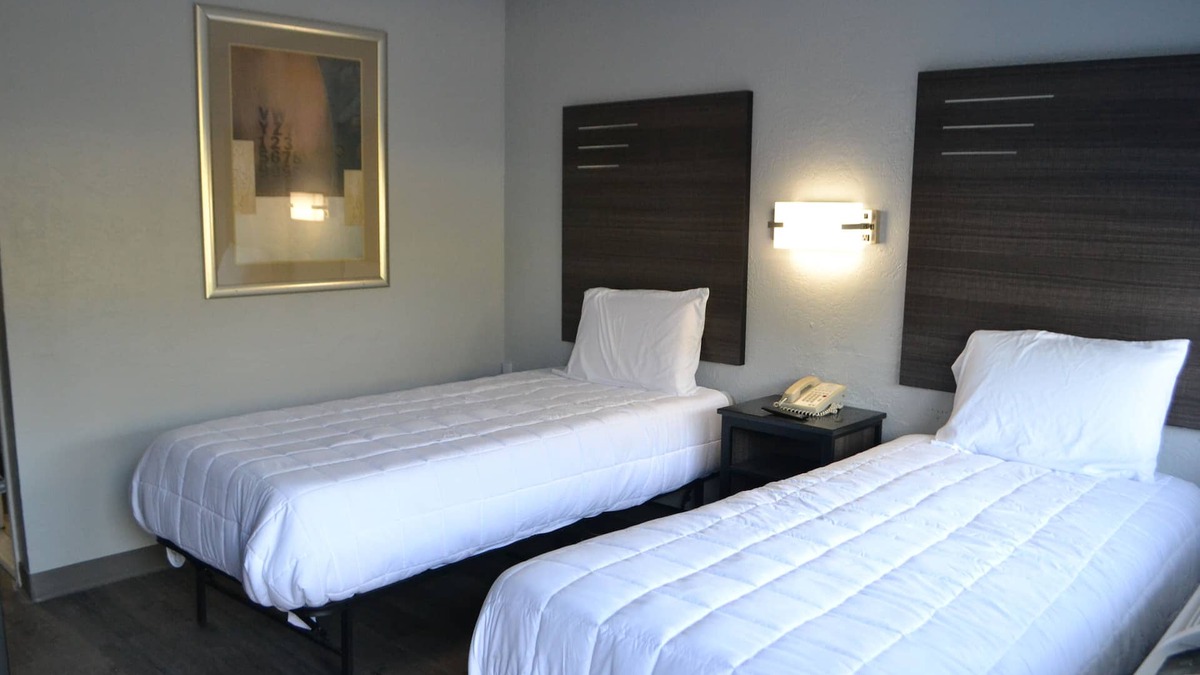 Northside Hotel | Noble Suites Jacksonville