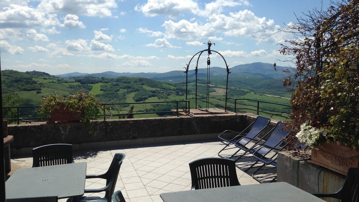 Radicondoli House | Nobleman holiday house in Tuscany with private swimming pool, A/C and Wi-Fi