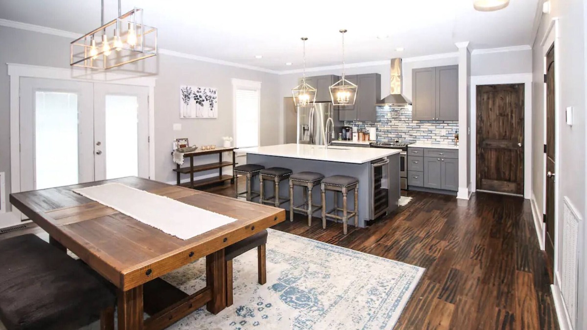 NoDa House | NoDa Updated Mill Home! Amazing Location- Walkable-Bars, Restaurants and Rail!n