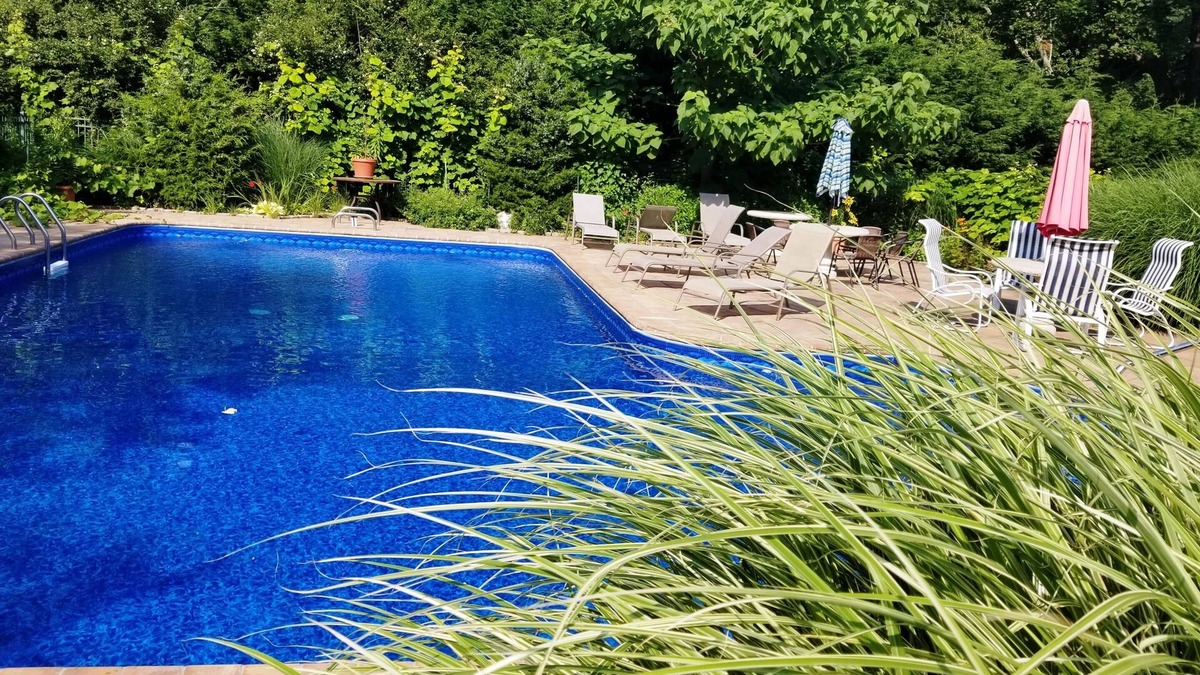 Greenport West House | NOFO ESCAPE relax-swim-enjoy. Bachelorettes-Weddings-Family vacation