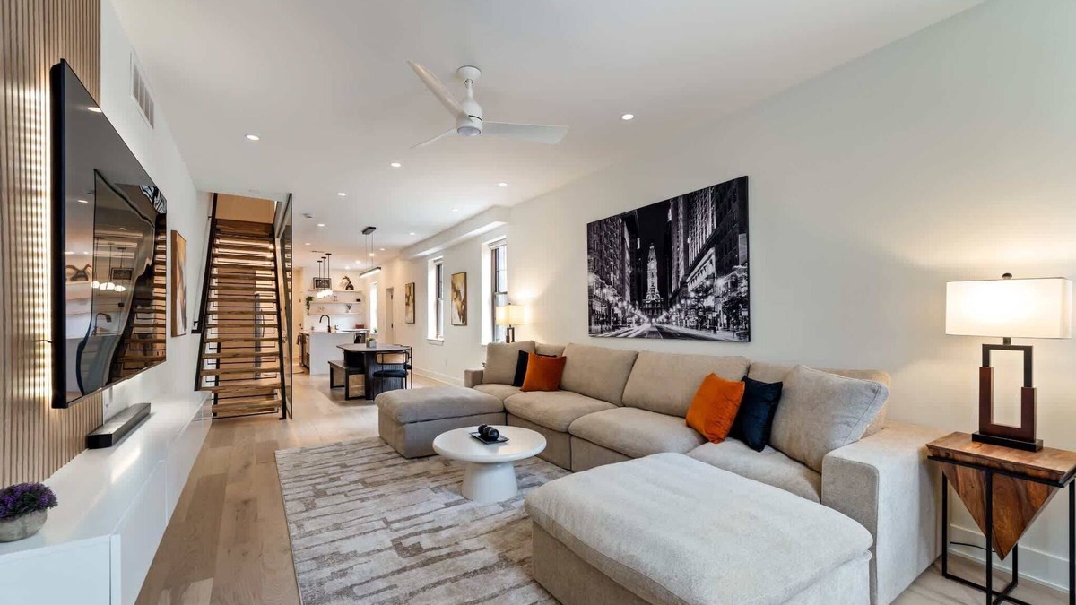 Northern Liberties House | NoLibs Luxury | Walk to Restaurants & Waterfront!