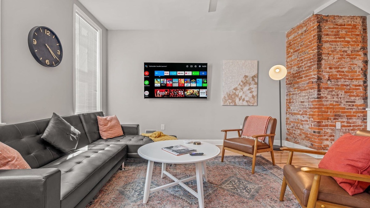 Fishtown House | NoLibs Spacious 3BR- Great Location Close 2 Action