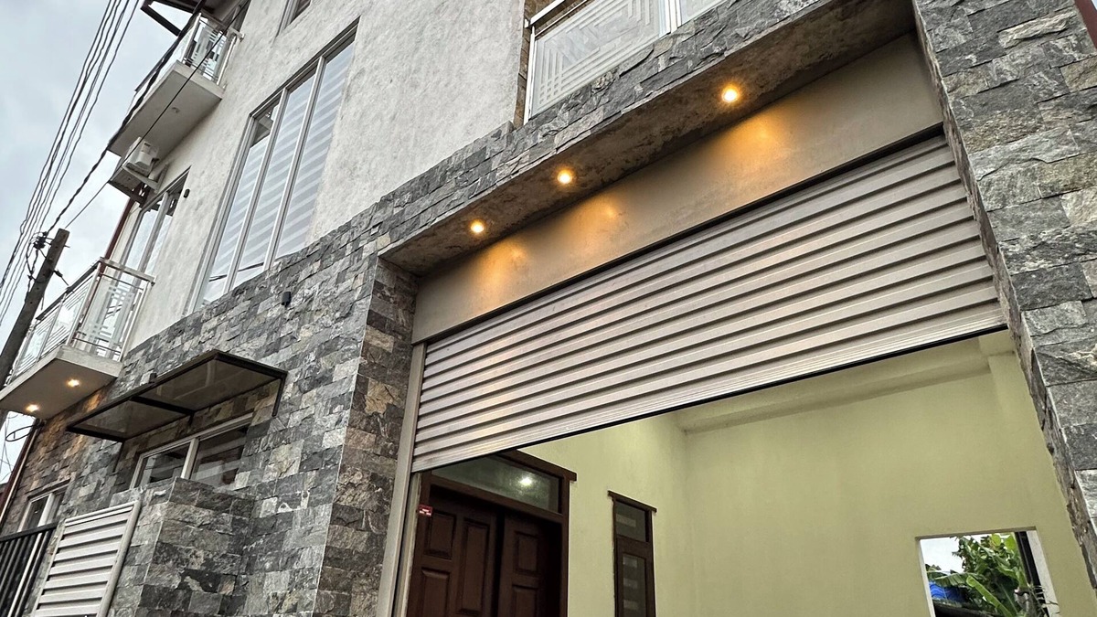 Ragama House | Nomad House, 4-bedroom modern house with AC, WiFi in tranquil Kandana