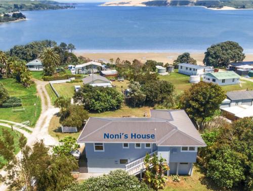 Opononi House | 'Noni's House' Coastal Opononi Hokianga