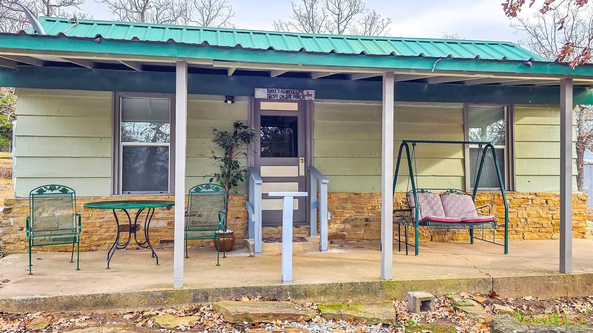Longtown House | Nonie's Rustic Retreat I Cabin in Longtown