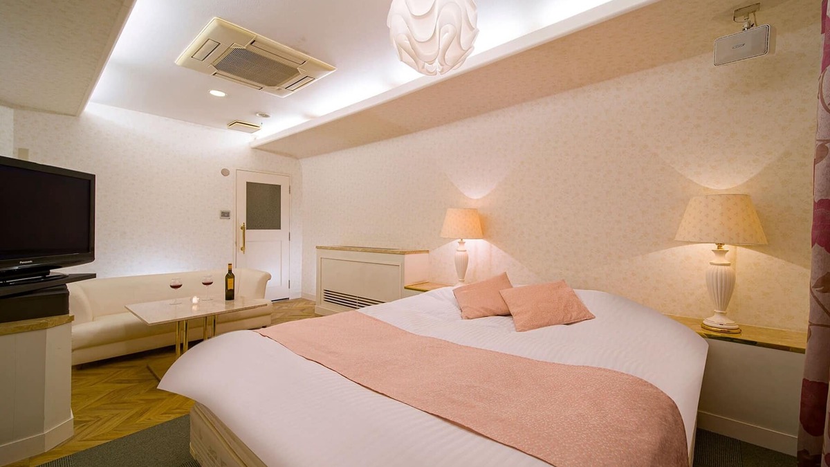 Nishinomiya Hotel | Nonsmoking Deluxe Room with bath and toilet /Nishinomiya Hyōgo