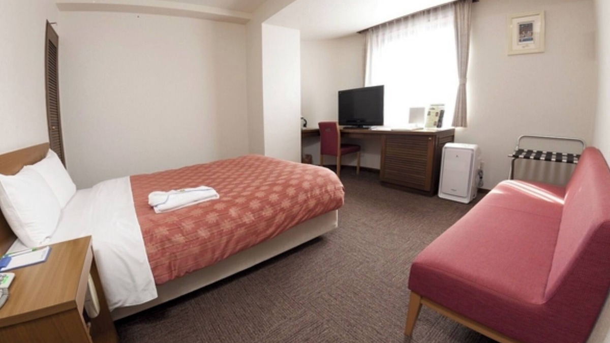 Higashimurayama Hotel | Nonsmoking Double Parking Separate fee 550 yen per car tax included/Higashimurayama Tokyo