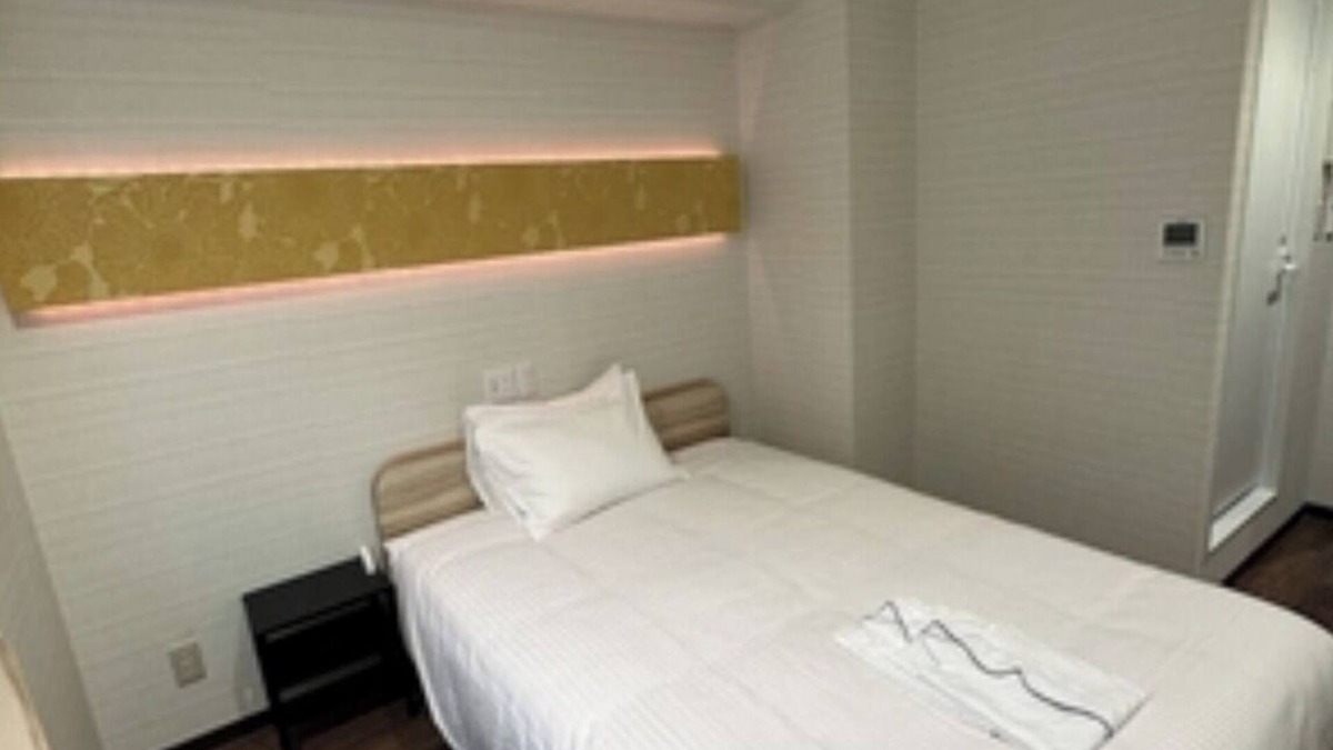 Chuo Hotel | Nonsmoking Room only Double Bed width 140cm/Chuo-ku Tokyo