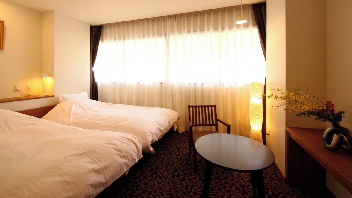 Gero Onsen Hotel | Nonsmoking room Twin bedroom View of the cit/Gero Gifu