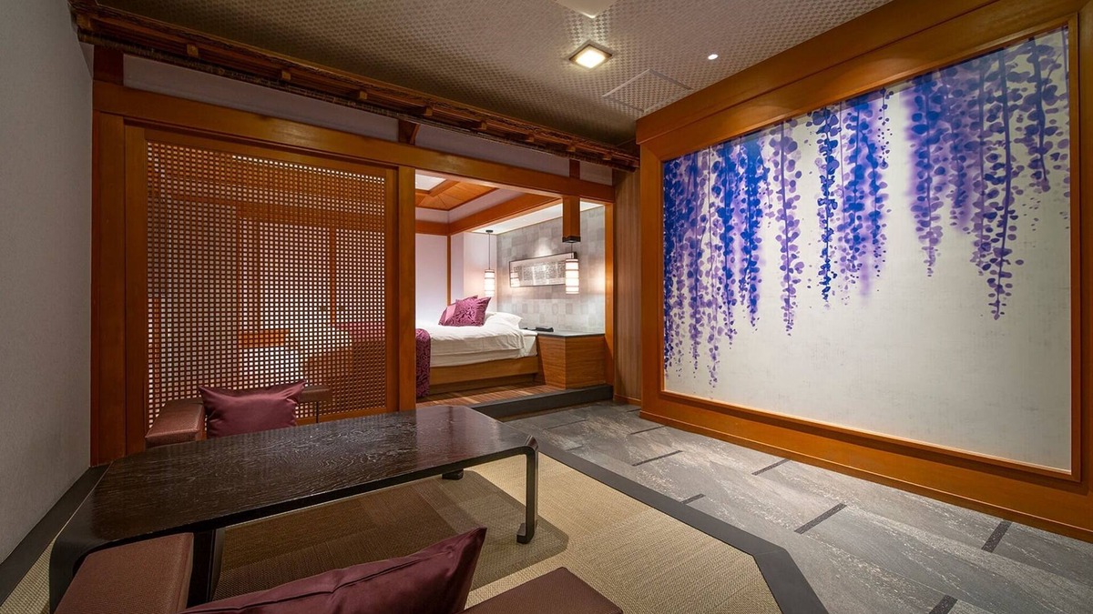 Nishinomiya Hotel | Nonsmoking Royal Room with bath and toilet /Nishinomiya Hyōgo