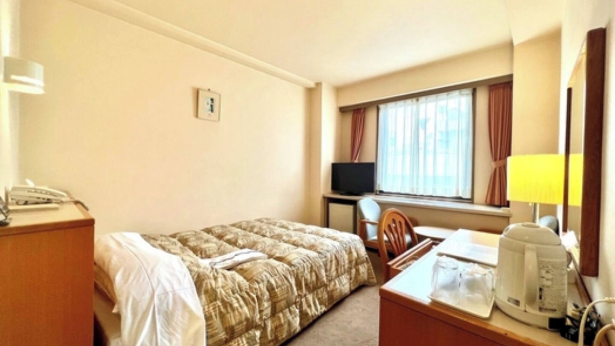 Chiba Hotel | Nonsmoking semidouble Standard plan10 FREE ho/Chiba Chiba