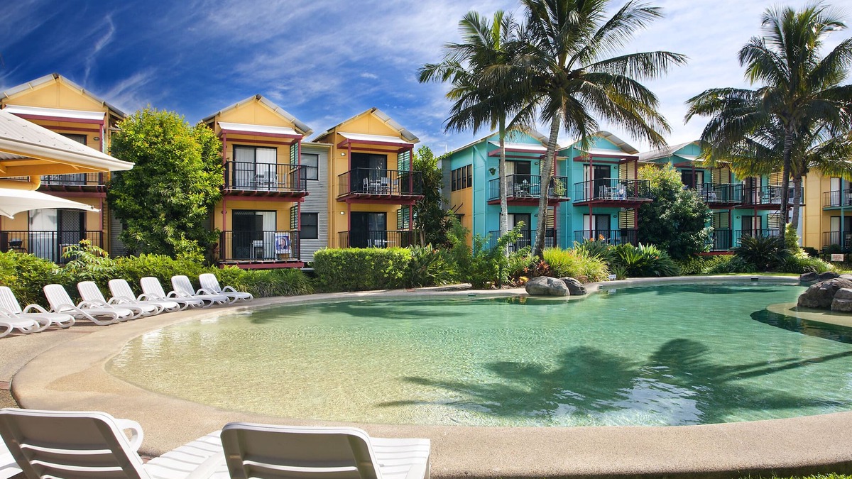 Tewantin House | Noosa Holiday Accommodation.
