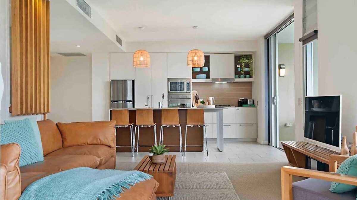 Noosa Heads Apartment | Noosa Luxury, mins to beach. Ocean and bush views.
