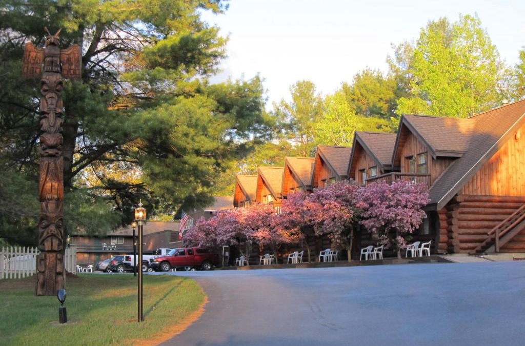 Woodsville Hotel | Nootka Lodge