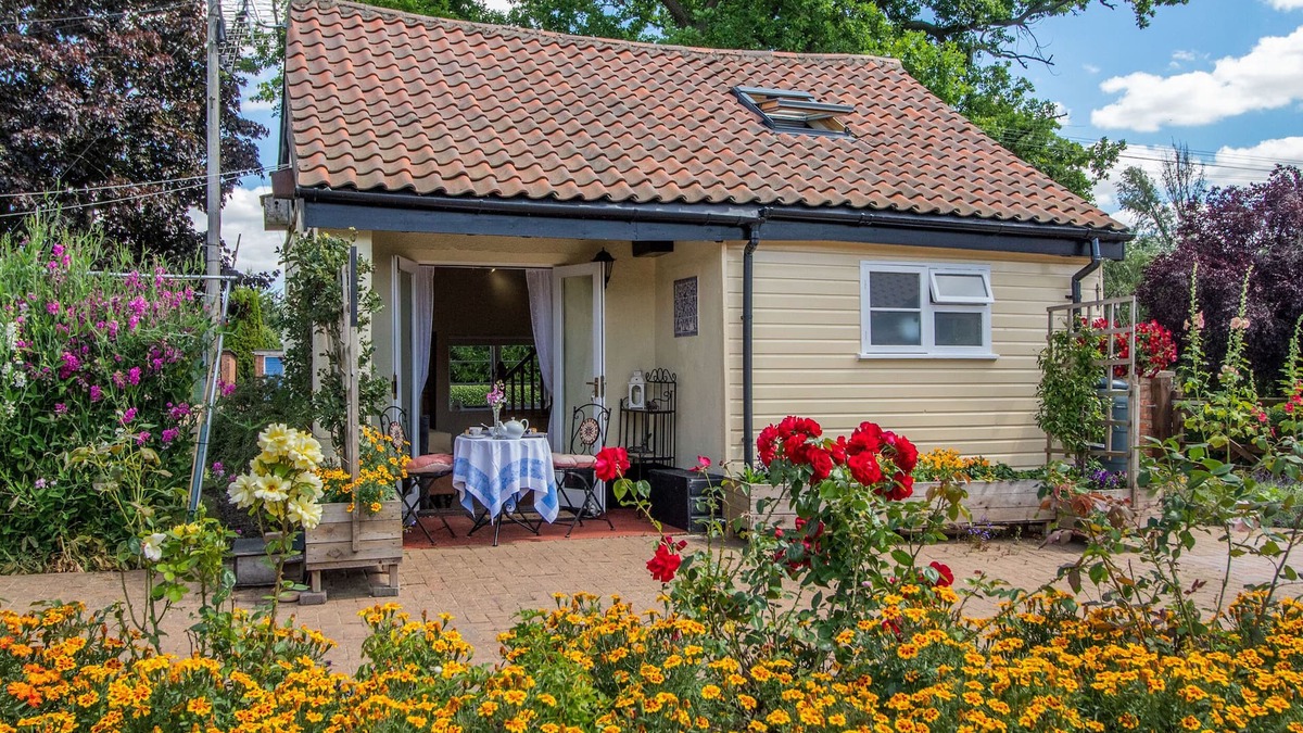 Bressingham Cottage | NORBANK COTTAGE, romantic, character holiday cottage in Bressingham