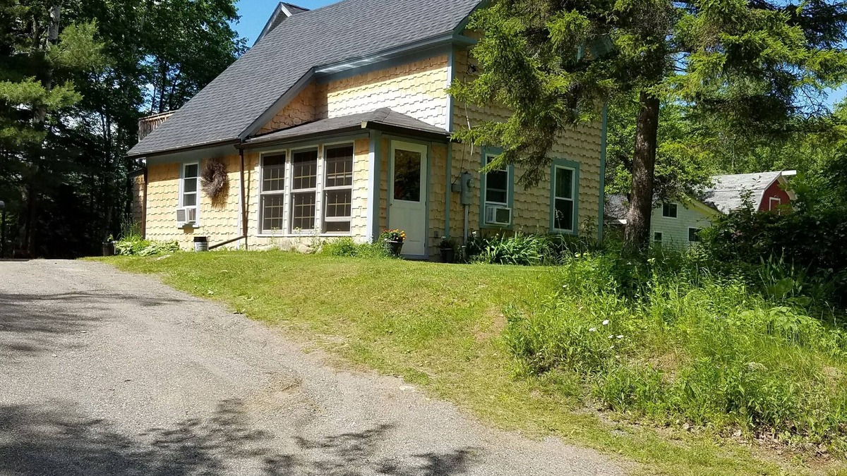 Millinocket Cottage | Norcross Cottage, quiet lakeside cottage in Maine moose country
