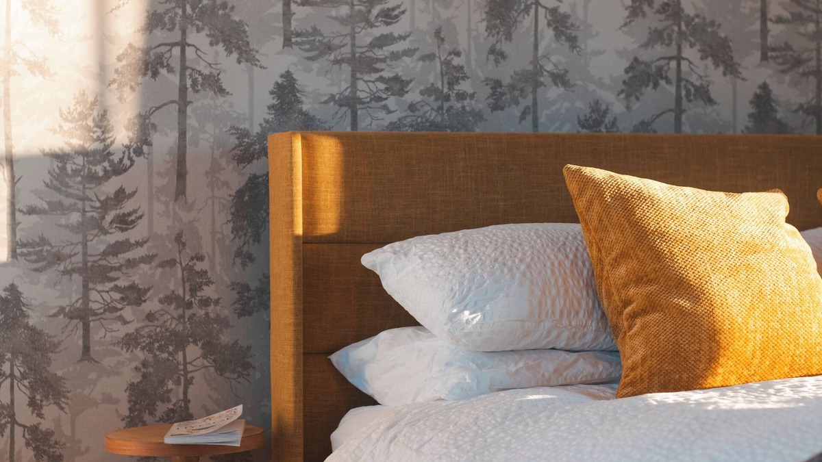 Center City House | Nordic Harbor | Room 1 | Acorn Oak
